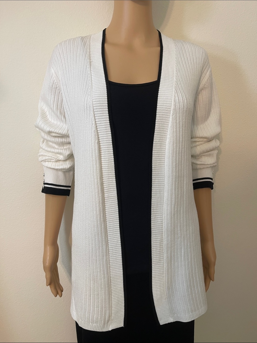 NWT 89th & Madison White Ribbed Open-Front Cardigan with Black Trim